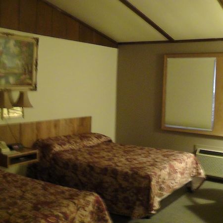 Motel 95 & Campground Hixton Zewnętrze zdjęcie