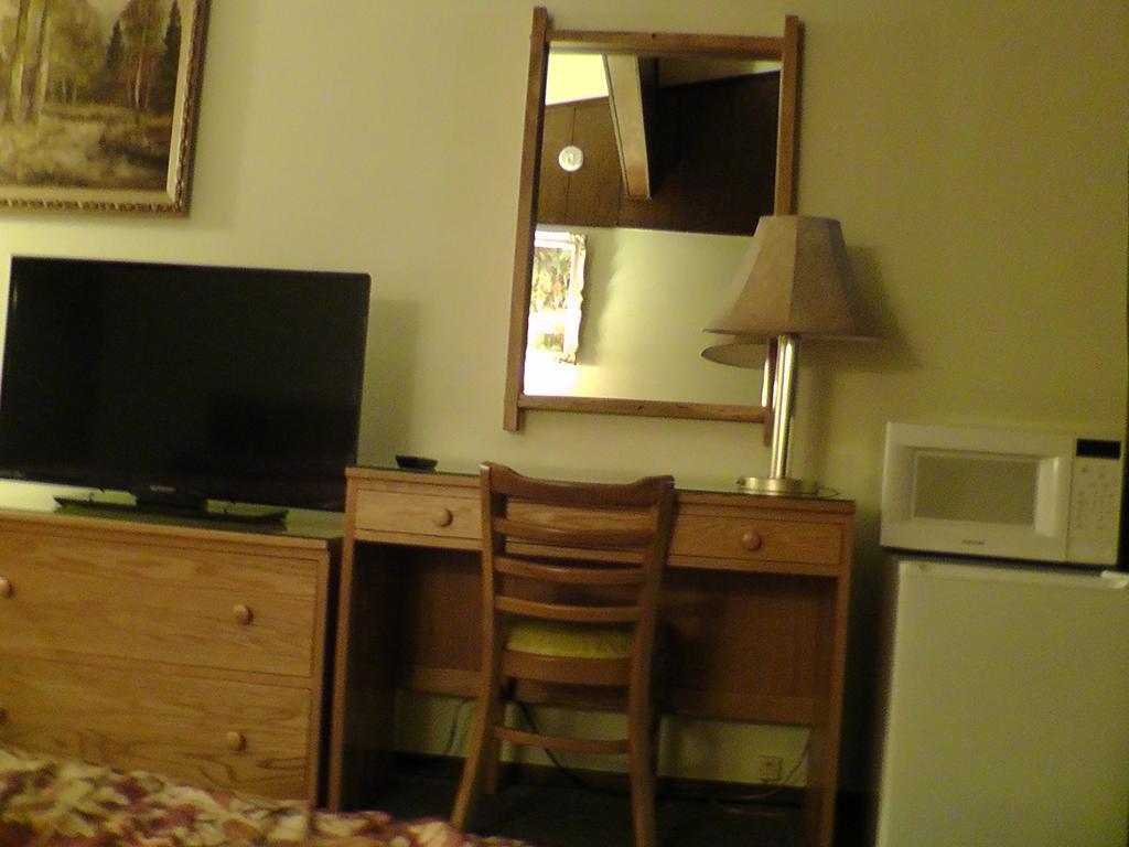 Motel 95 & Campground Hixton Zewnętrze zdjęcie